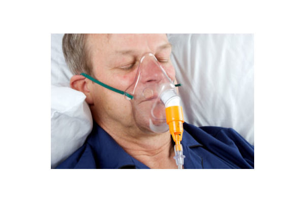 1060090 venturi mask_in use Geoff 01 canvas