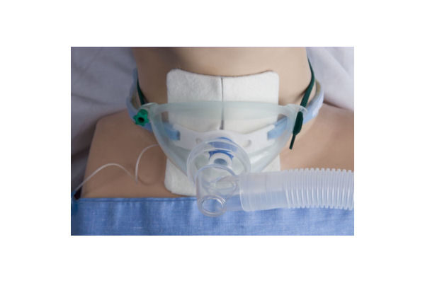 1200050 Adult Eco Tracheostomy mask in use_screen